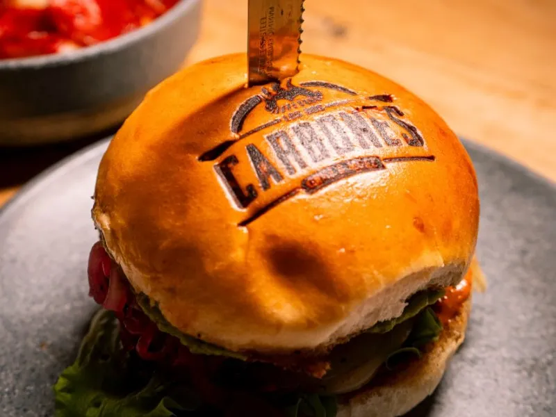 Los Dos Carbones: hamburguesas al carbón en San José del Cabo